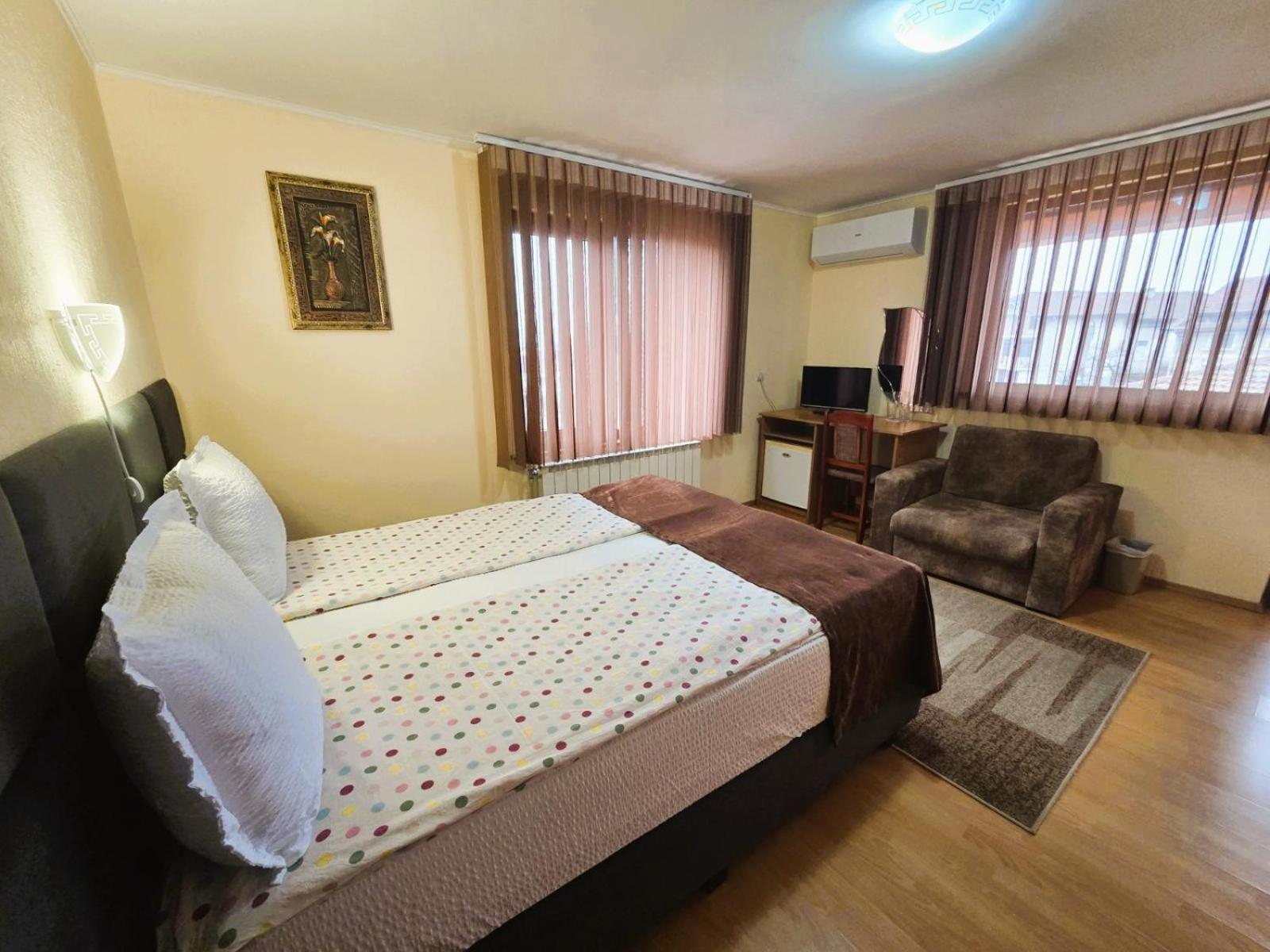 Family Hotel Dalia Velingrad Ngoại thất bức ảnh