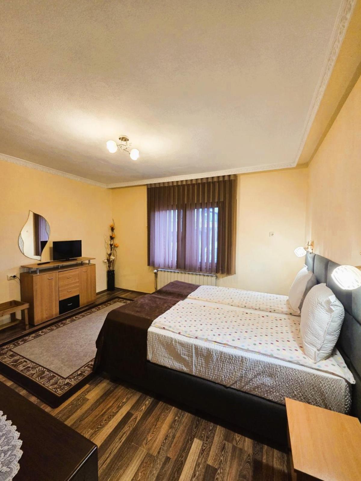 Family Hotel Dalia Velingrad Ngoại thất bức ảnh