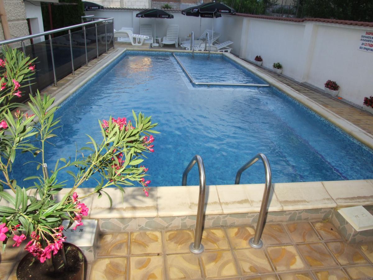 Family Hotel Dalia Velingrad Ngoại thất bức ảnh