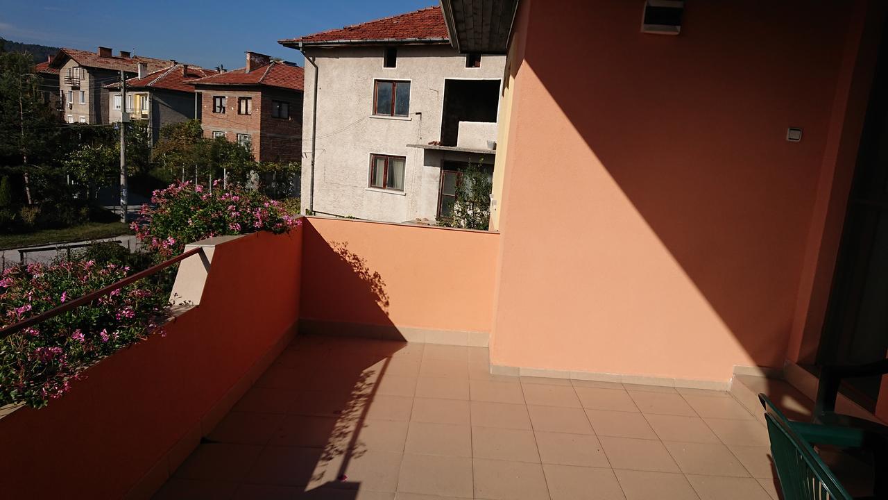 Family Hotel Dalia Velingrad Ngoại thất bức ảnh